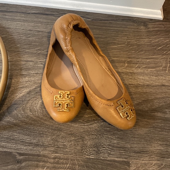 Tory burch ballet flats. - Picture 2 of 4